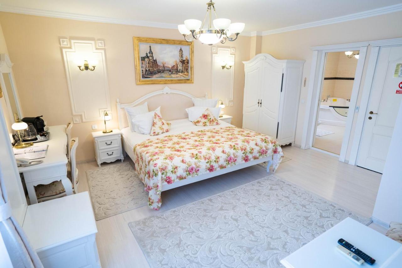 Villa Alice Suceava Eksteriør bilde